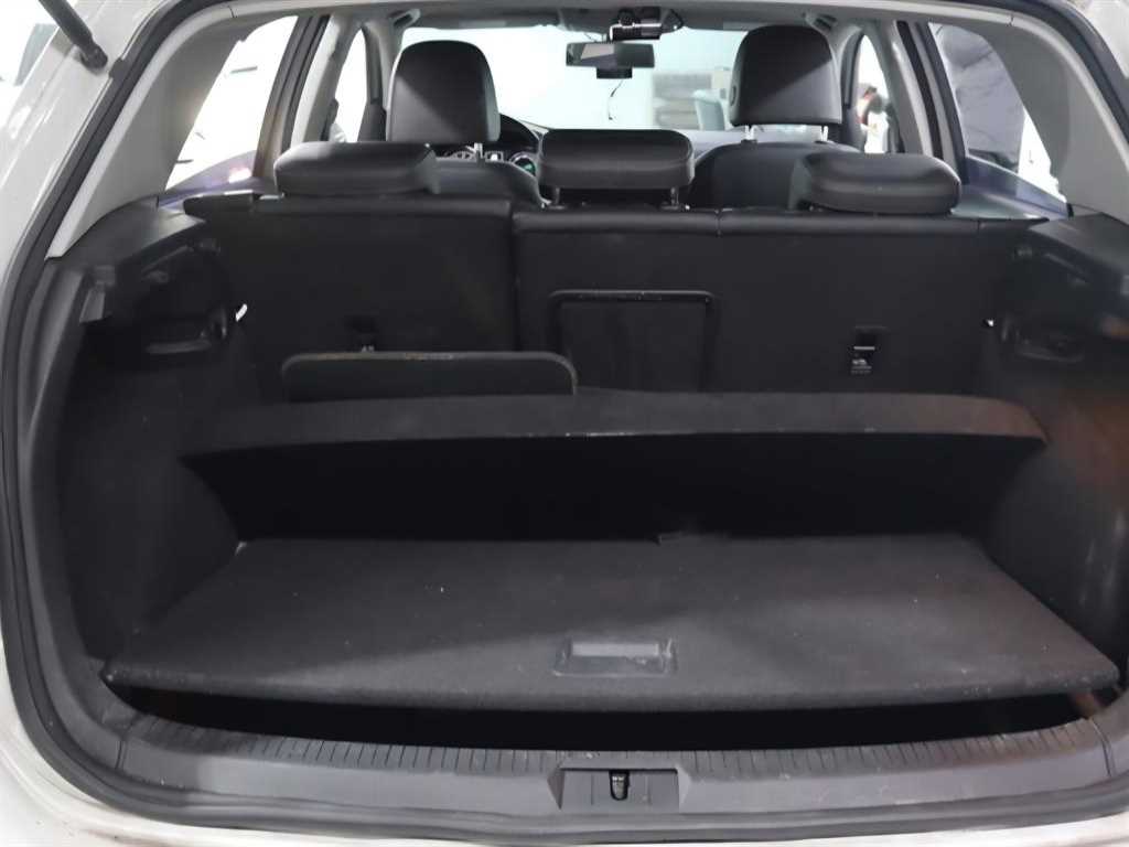 Volkswagen Golf - Vista 7