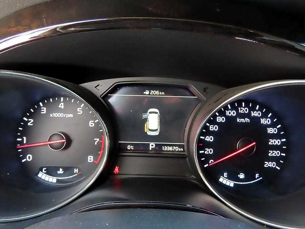 KIA Carnival - Vista 9