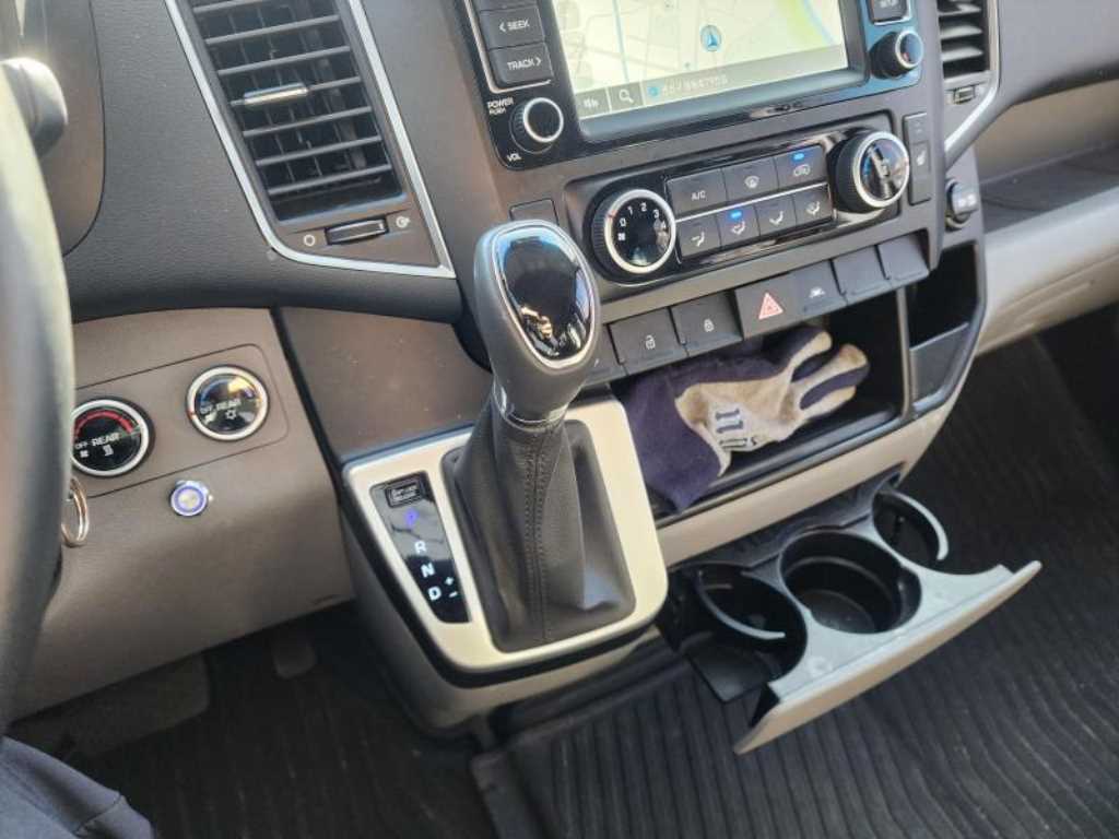 HYUNDAI Solati - Vista 5