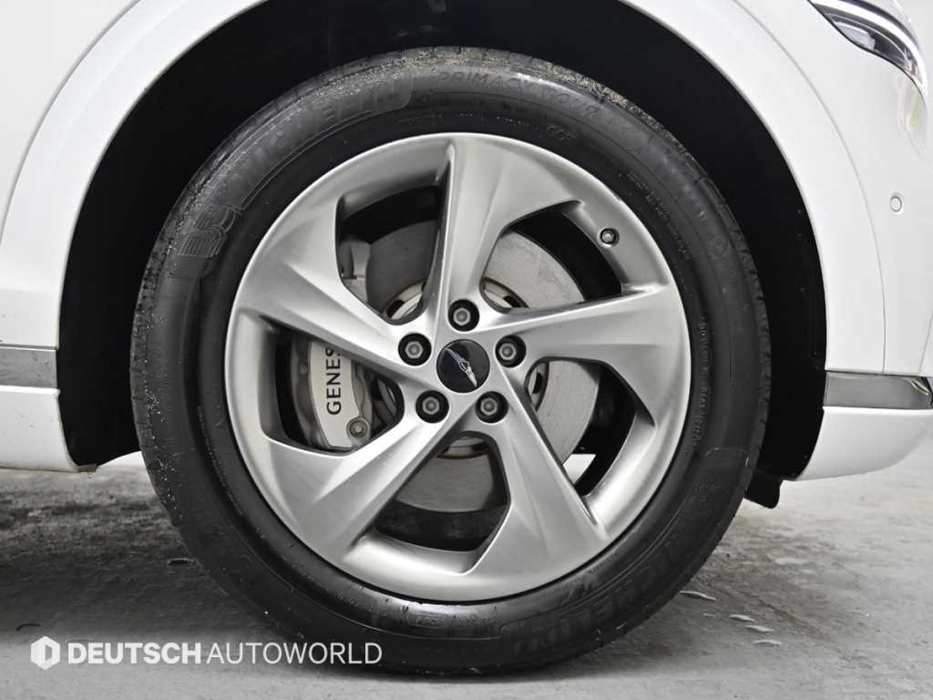 Genesis GV70 - Vista 5