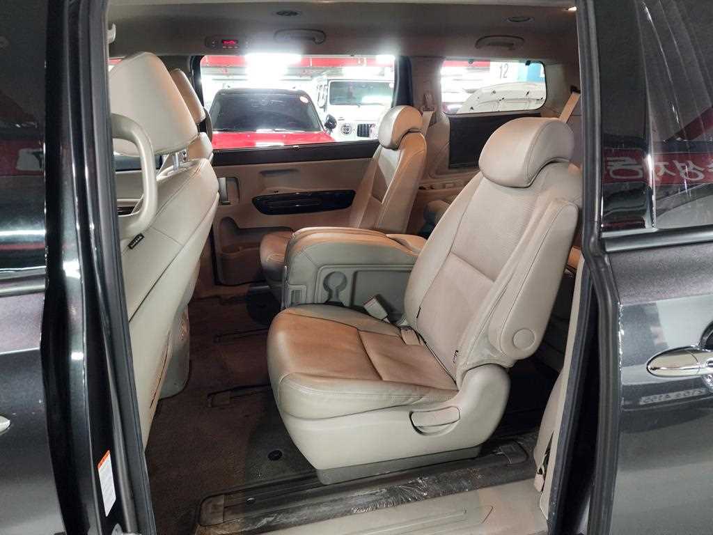KIA Carnival 2019 Gris - Importación desde Corea - HF Imports Iquique - Foto 16