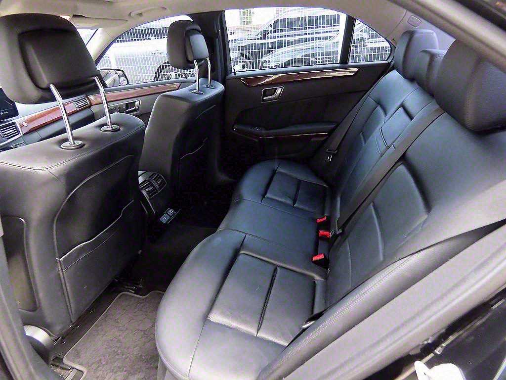 Mercedes Benz E class - Vista 6