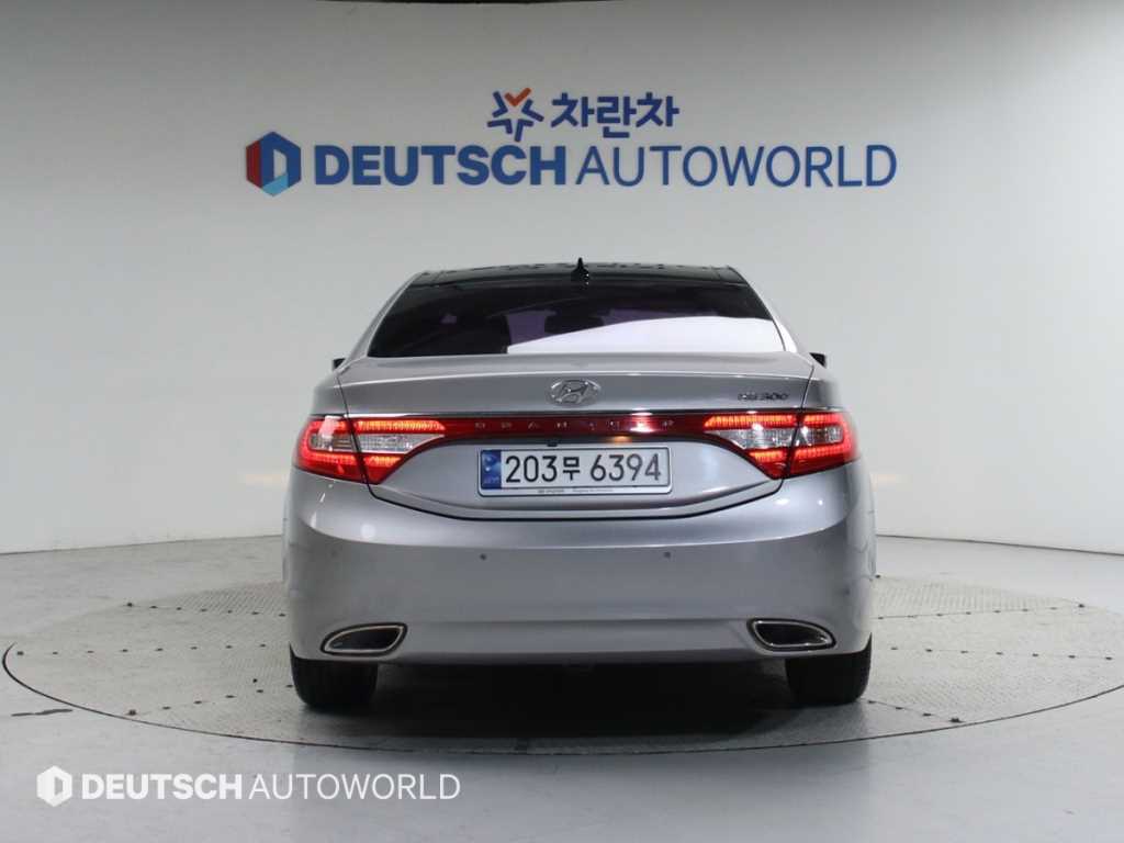 HYUNDAI Grandeur - Vista 4