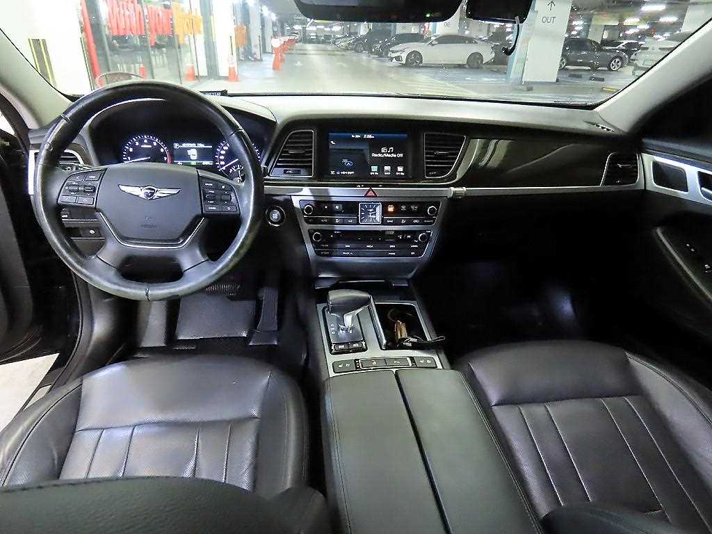 Genesis G80 - Vista 10