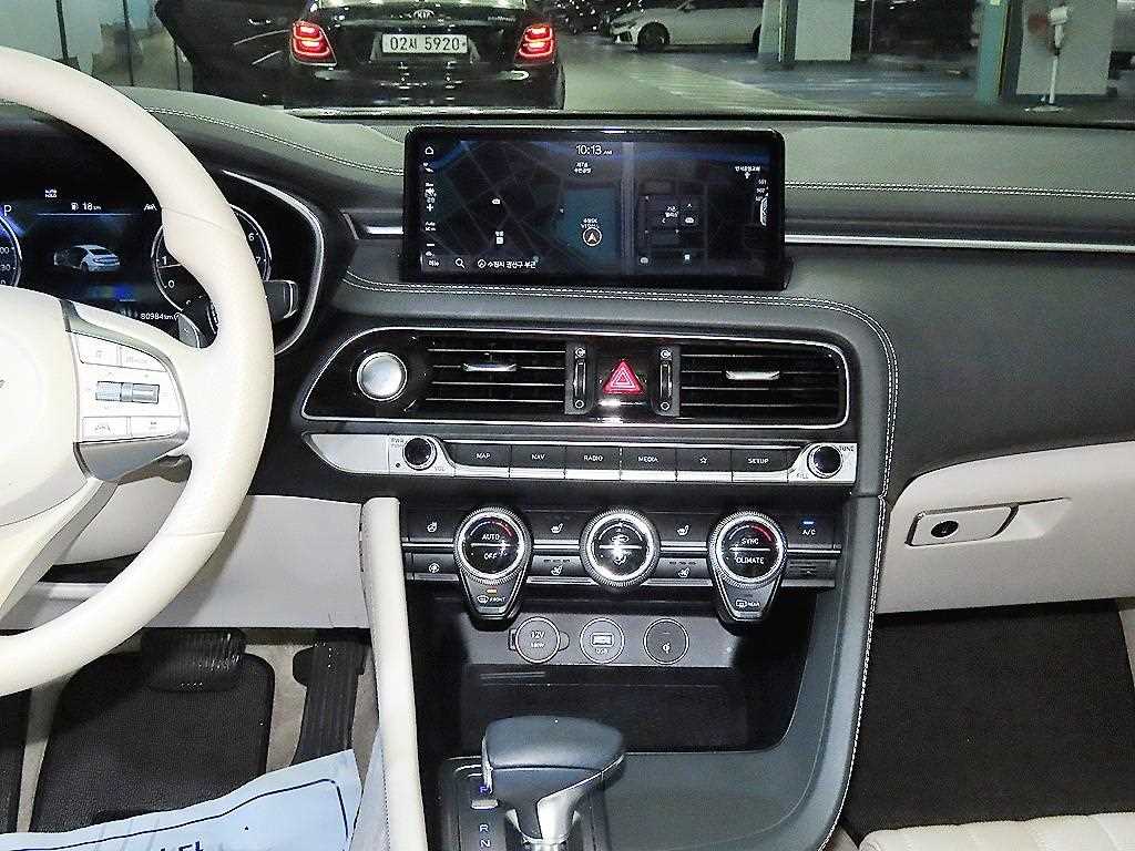 Genesis G70 - Vista 11