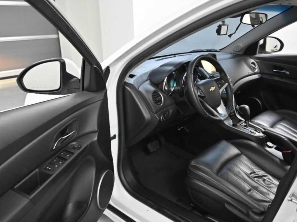 Chevrolet Cruise - Vista 11