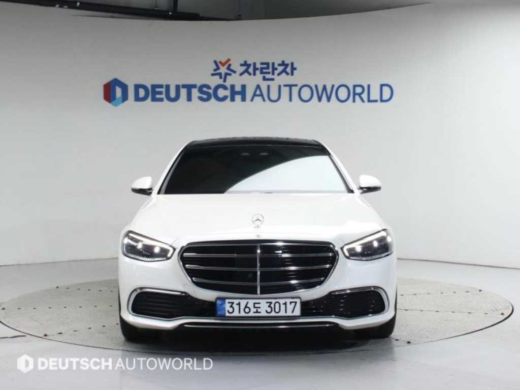 Mercedes Benz S Class - Vista 3