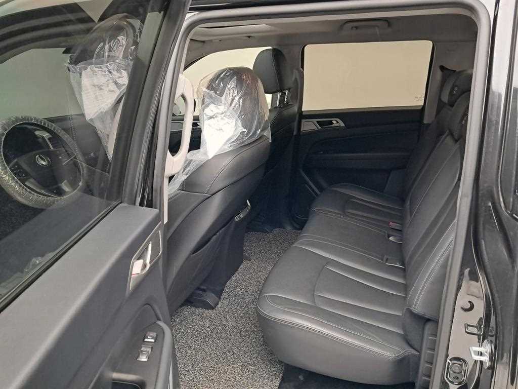 Ssangyong Rexton - Vista 12