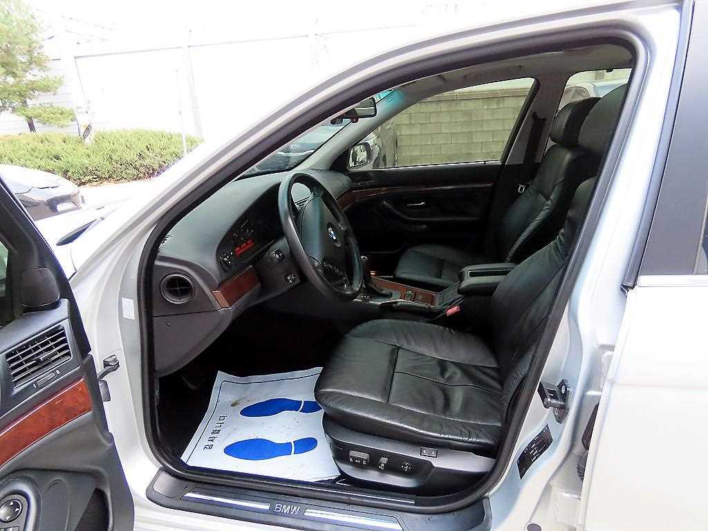 BMW 5 Series - Vista 5