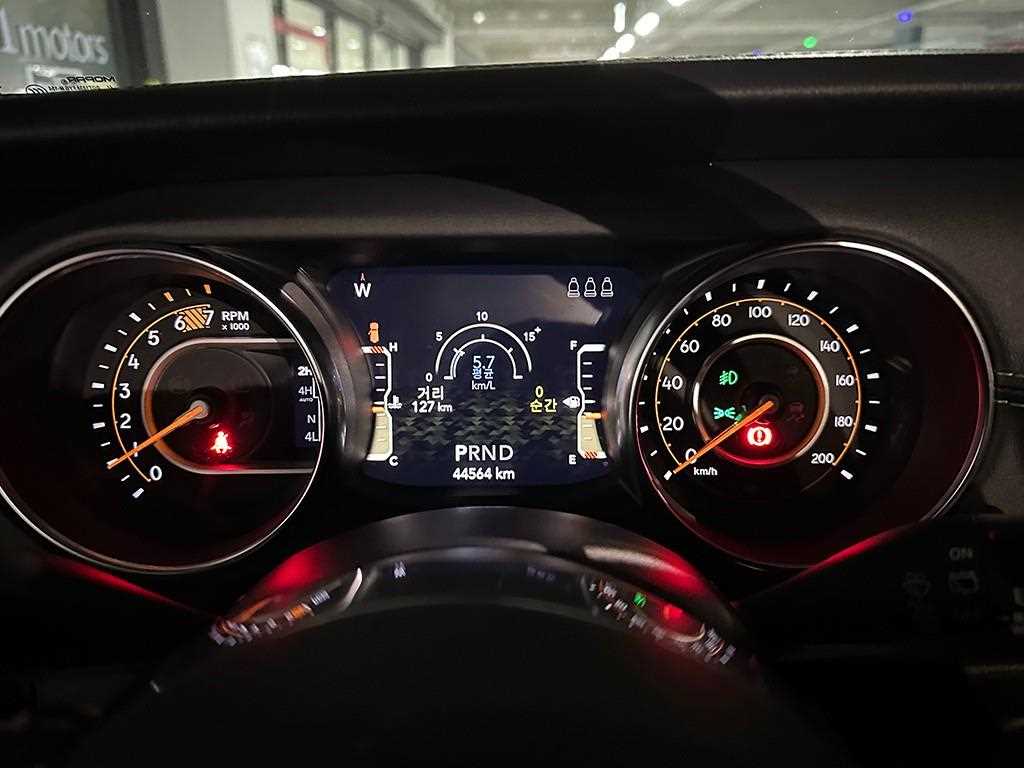 Jeep Wrangler - Vista 9