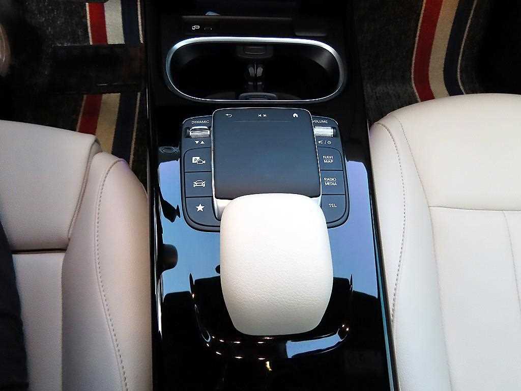 Mercedes Benz A Class - Vista 12