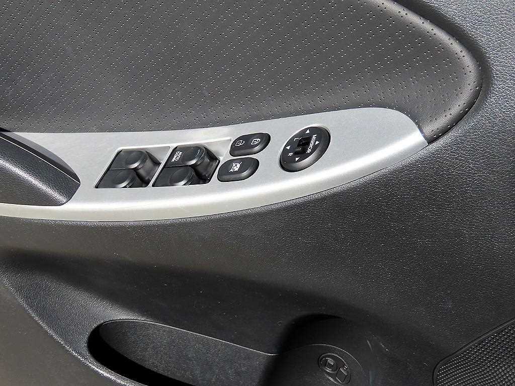 HYUNDAI Accent - Vista 11