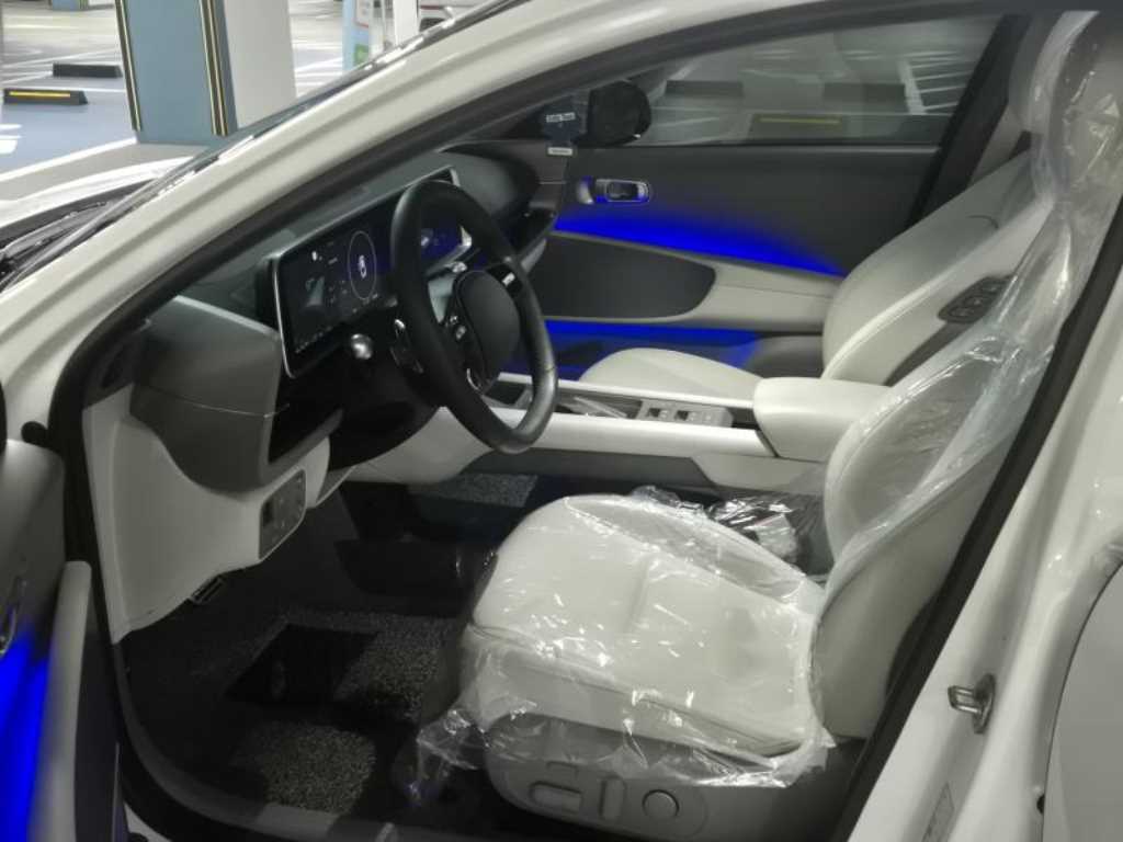 HYUNDAI Ioniq 6 - Vista 7