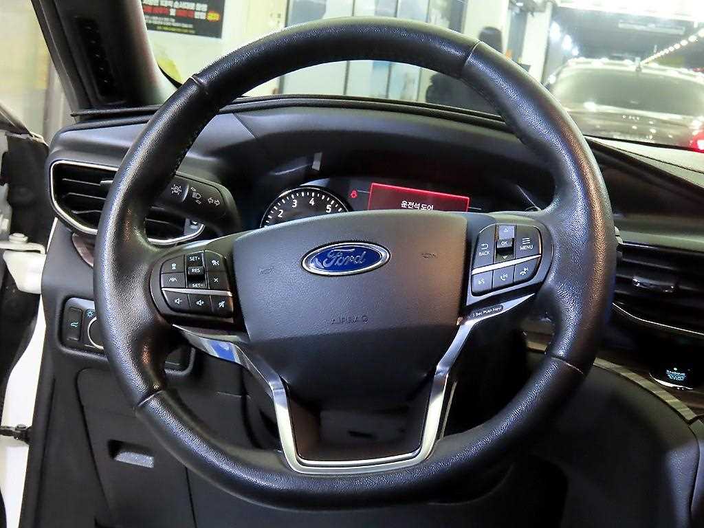 Ford Explorer - Vista 8