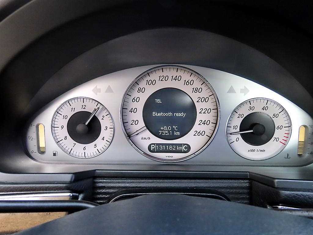 Mercedes Benz E class - Vista 9