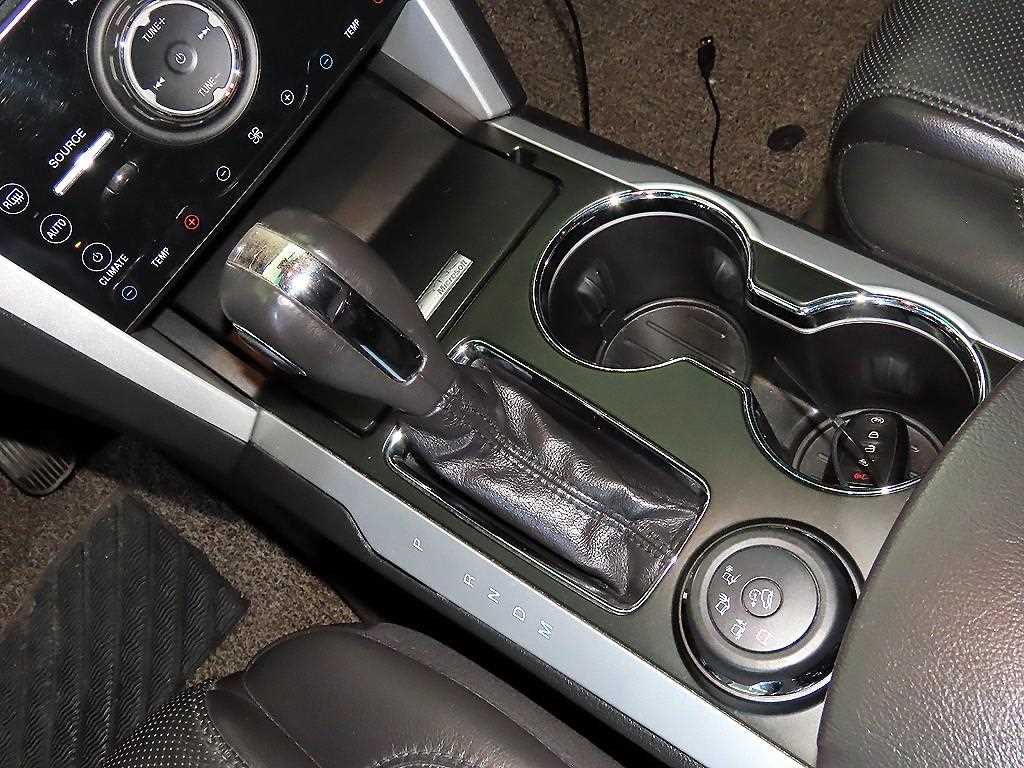 Ford Explorer - Vista 12