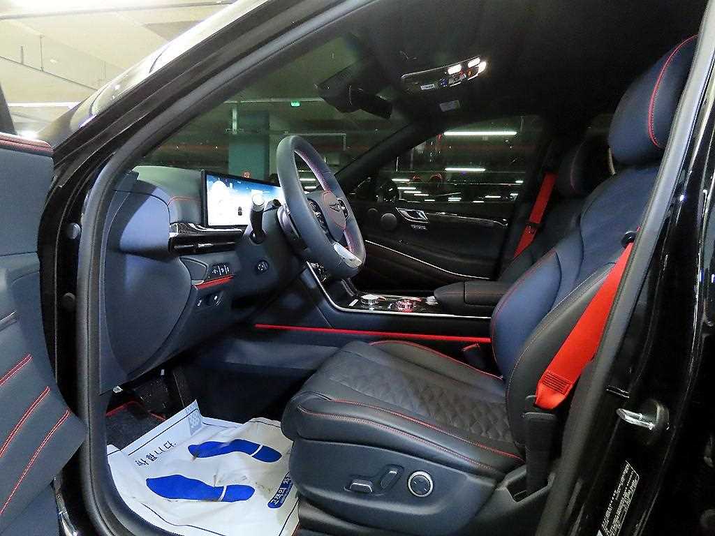 Genesis GV80 - Vista 6