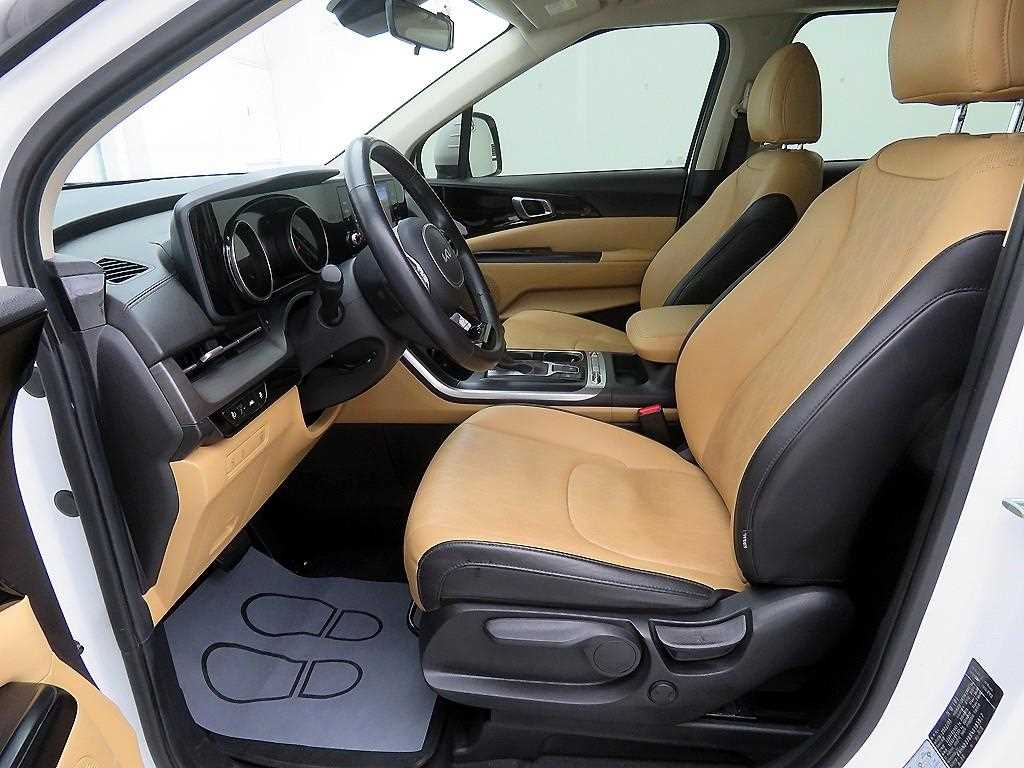 KIA Carnival - Vista 7