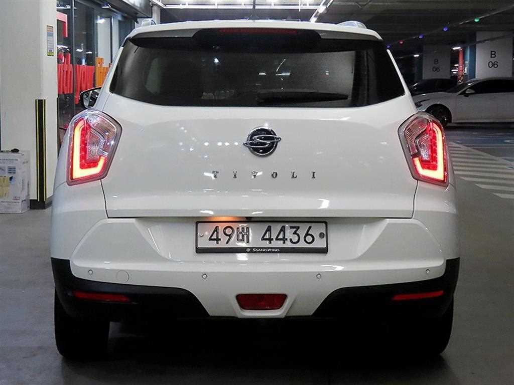 Ssangyong Tivoli - Vista 5