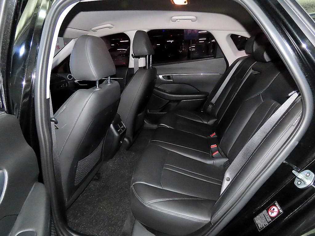 HYUNDAI Sonata - Vista 7