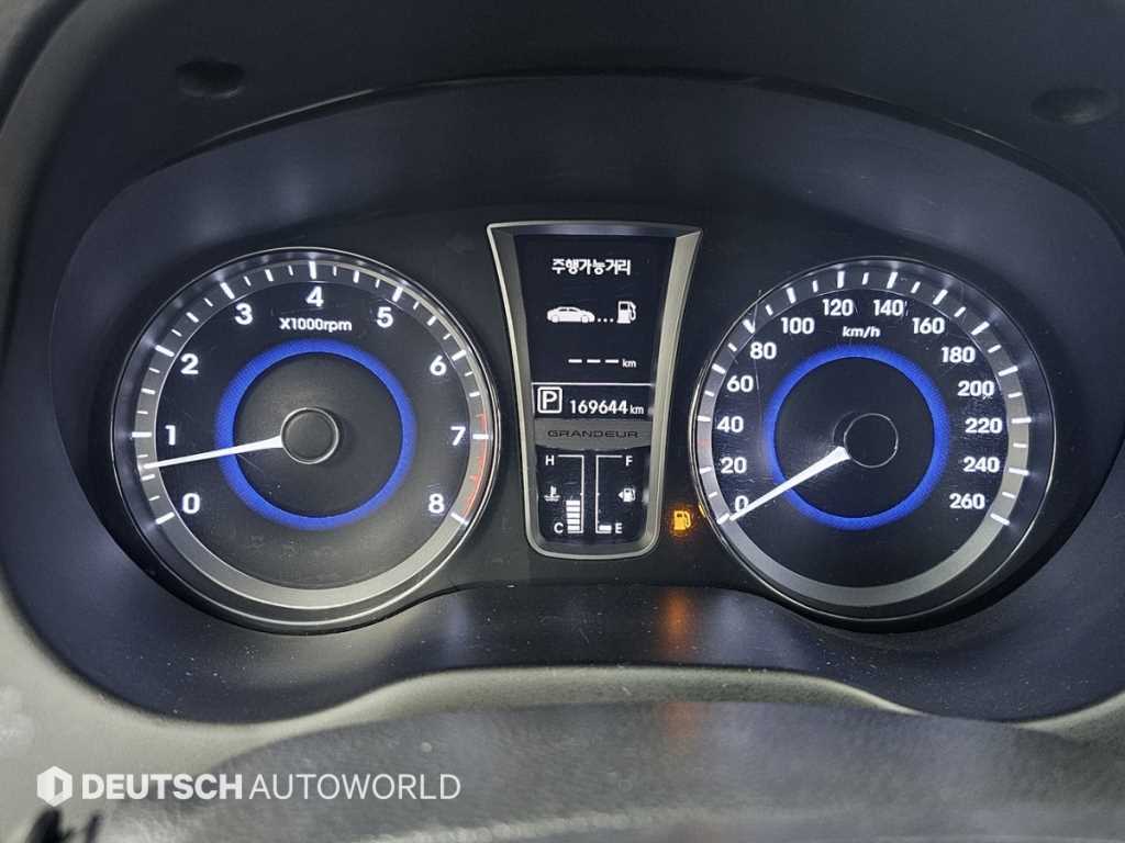 HYUNDAI Grandeur - Vista 8