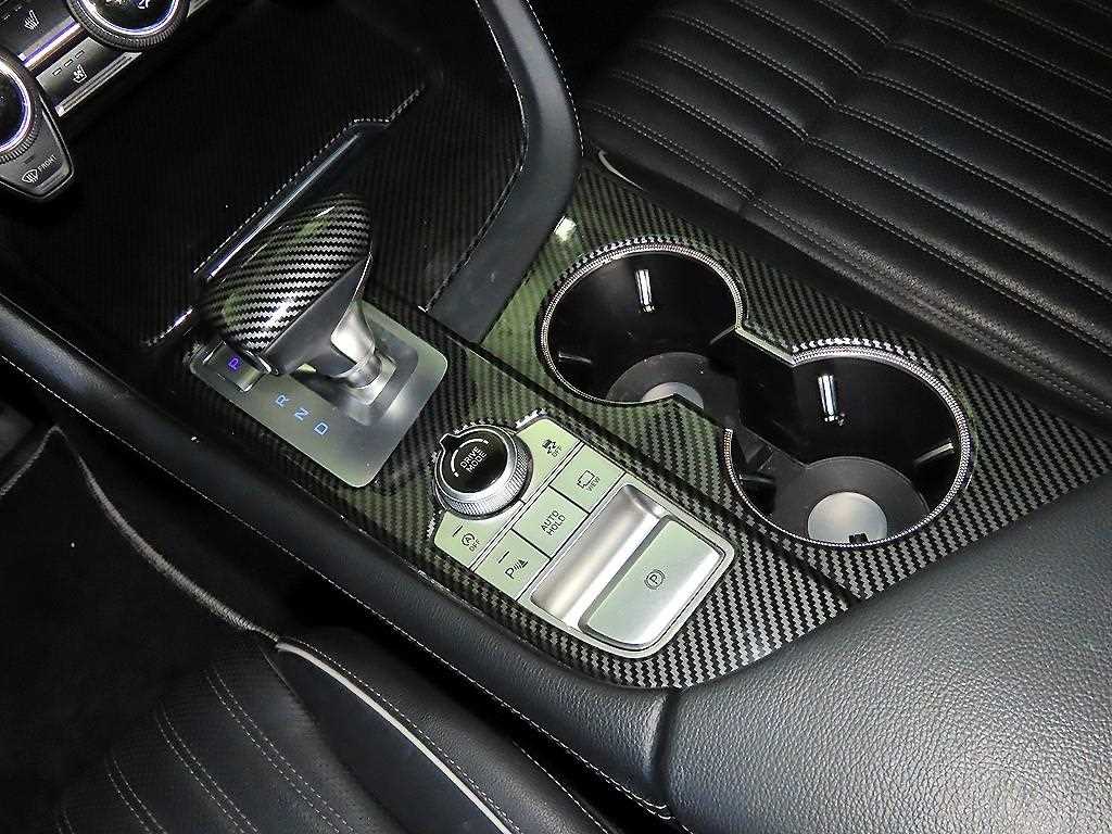 Genesis G70 - Vista 12