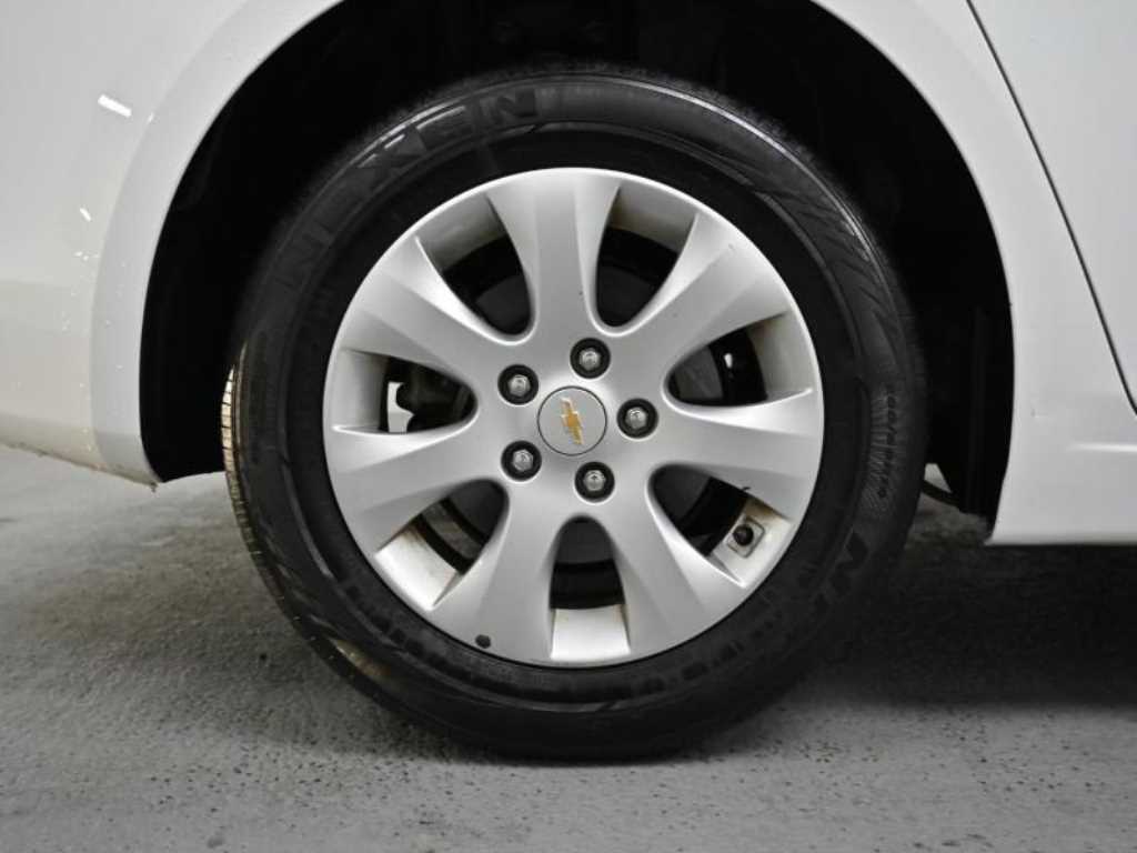 Chevrolet Cruise - Vista 5