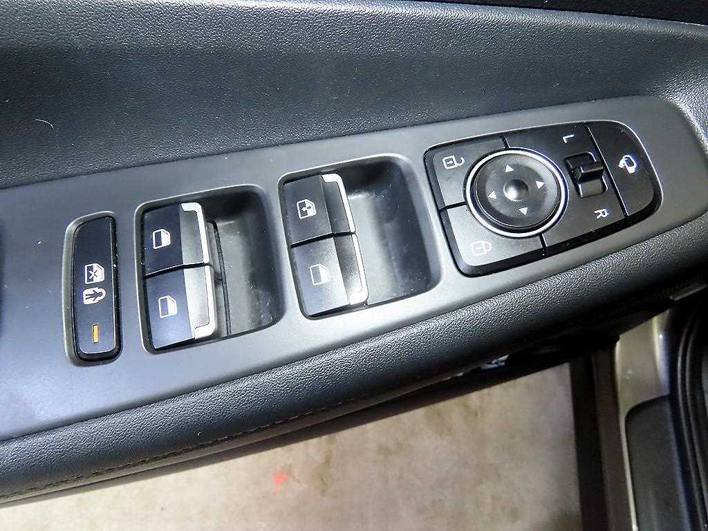 HYUNDAI Santa Fe - Vista 11