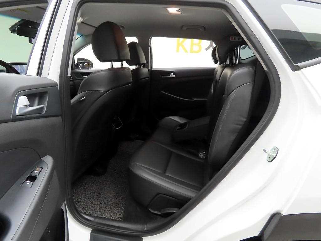 HYUNDAI Tucson 2019 Blanco - Importación desde Corea - HF Imports Iquique - Foto 14