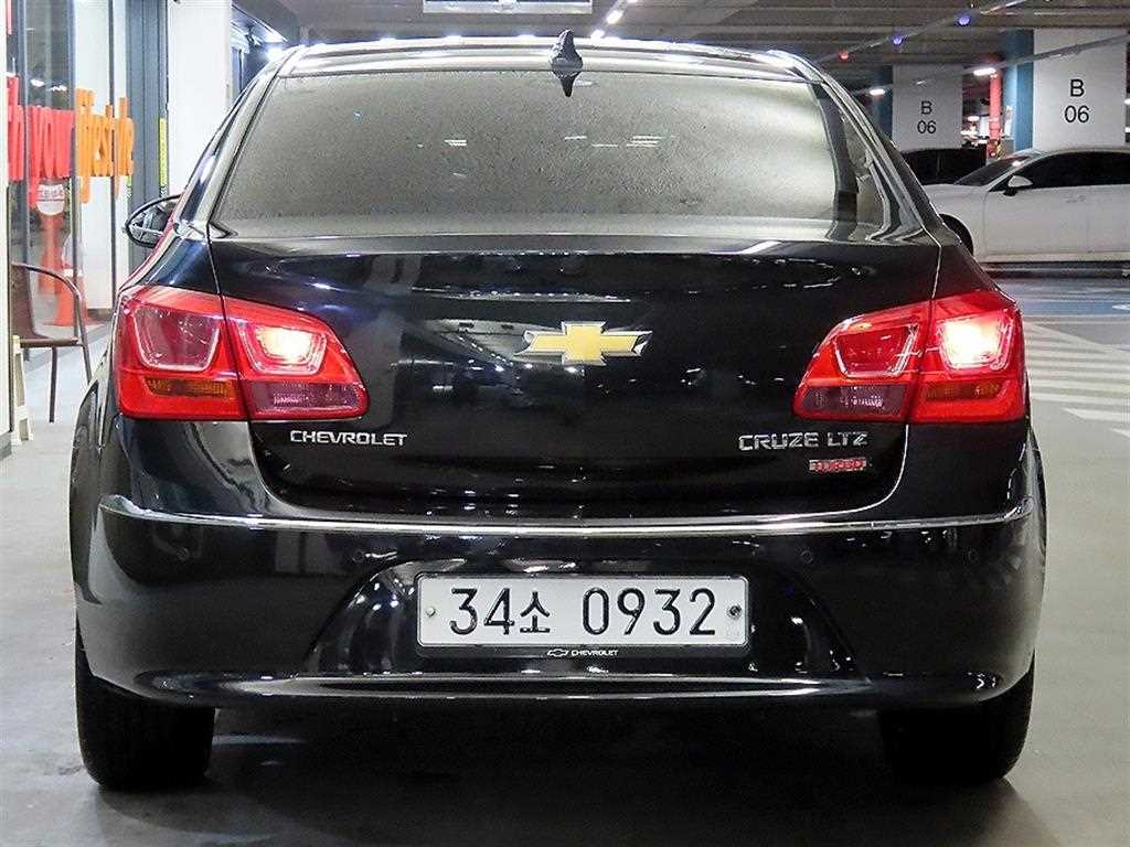 Chevrolet Cruise - Vista 5