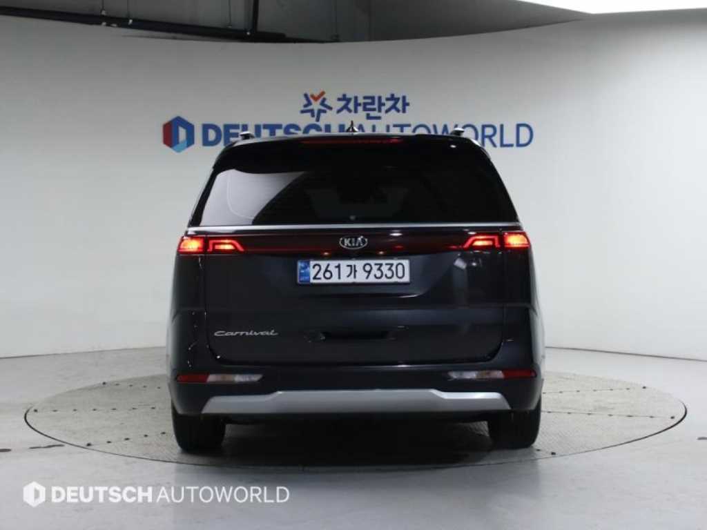 KIA Carnival - Vista 5