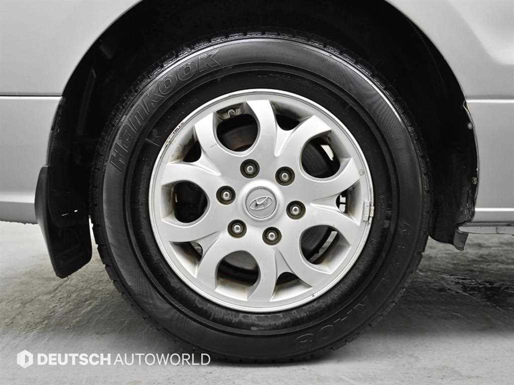 HYUNDAI Starex - Vista 5