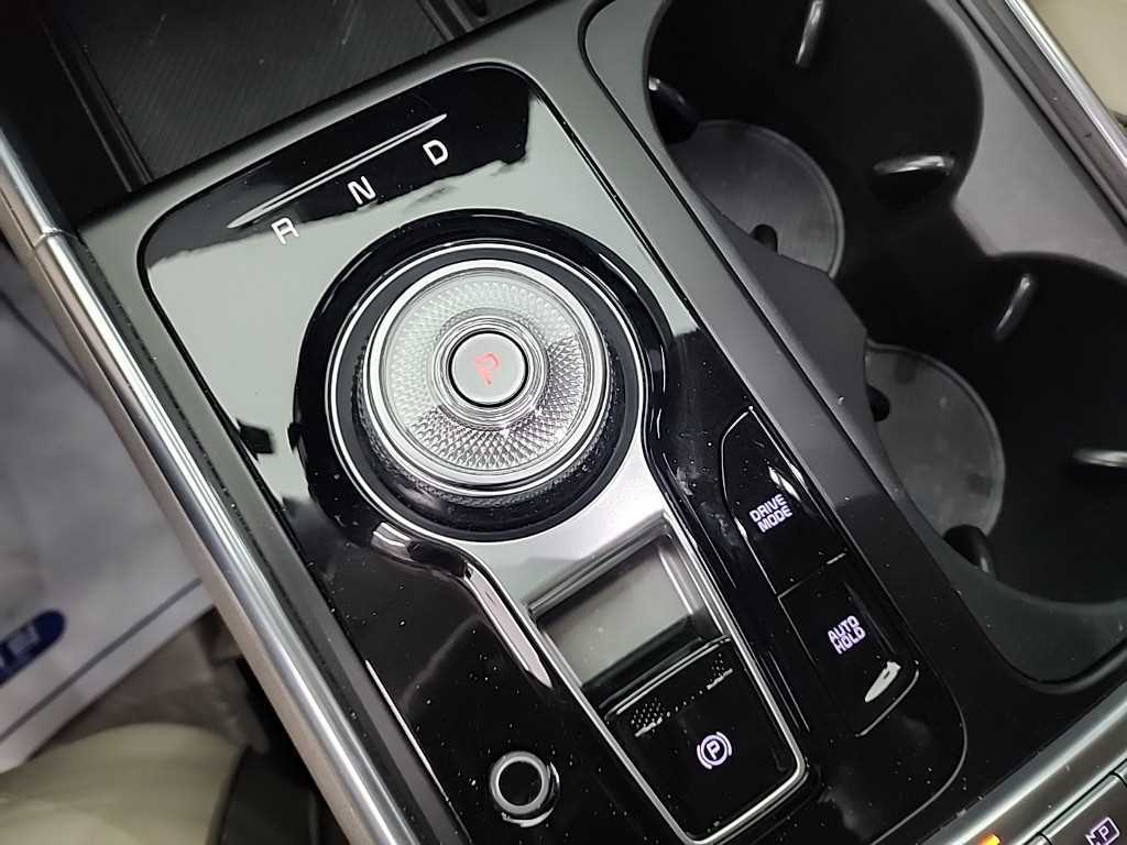 KIA Carnival - Vista 8