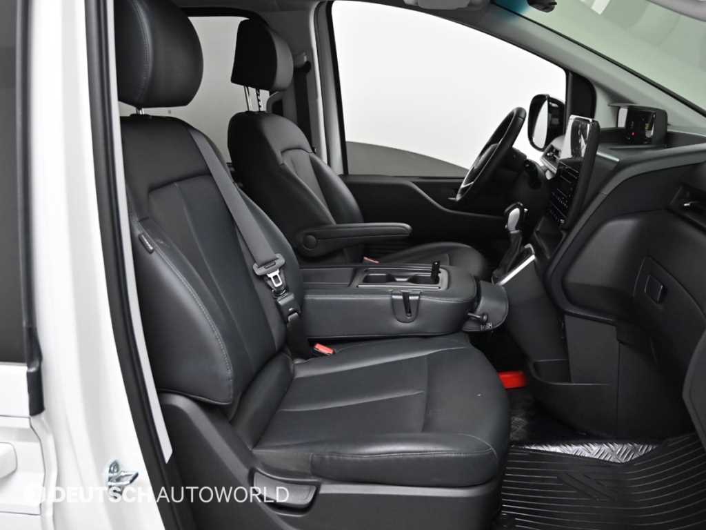 HYUNDAI Staria - Vista 10