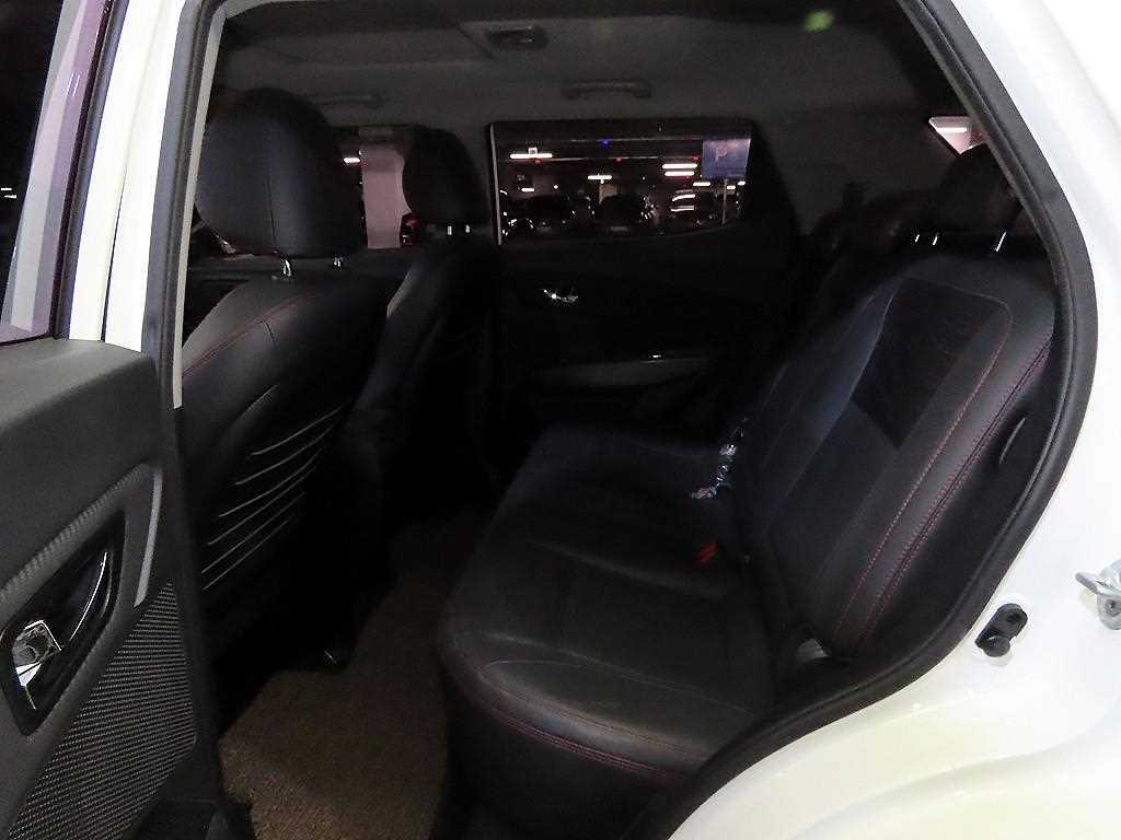 Ssangyong Tivoli - Vista 7