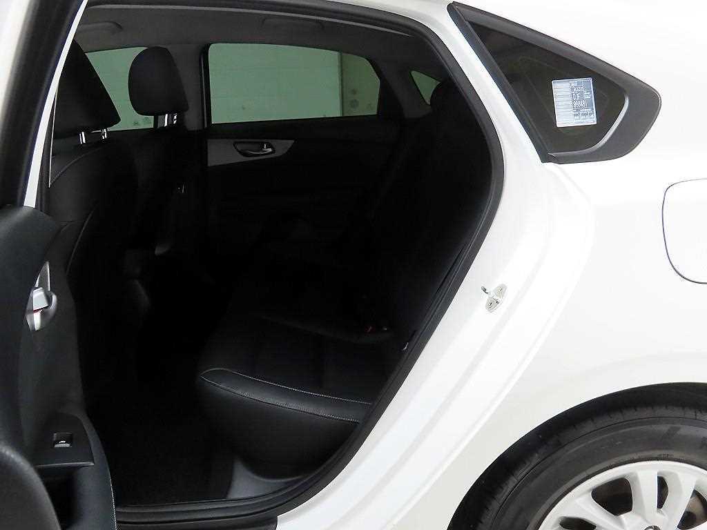 KIA K3 2021 Blanco - Importación desde Corea - HF Imports Iquique - Foto 14