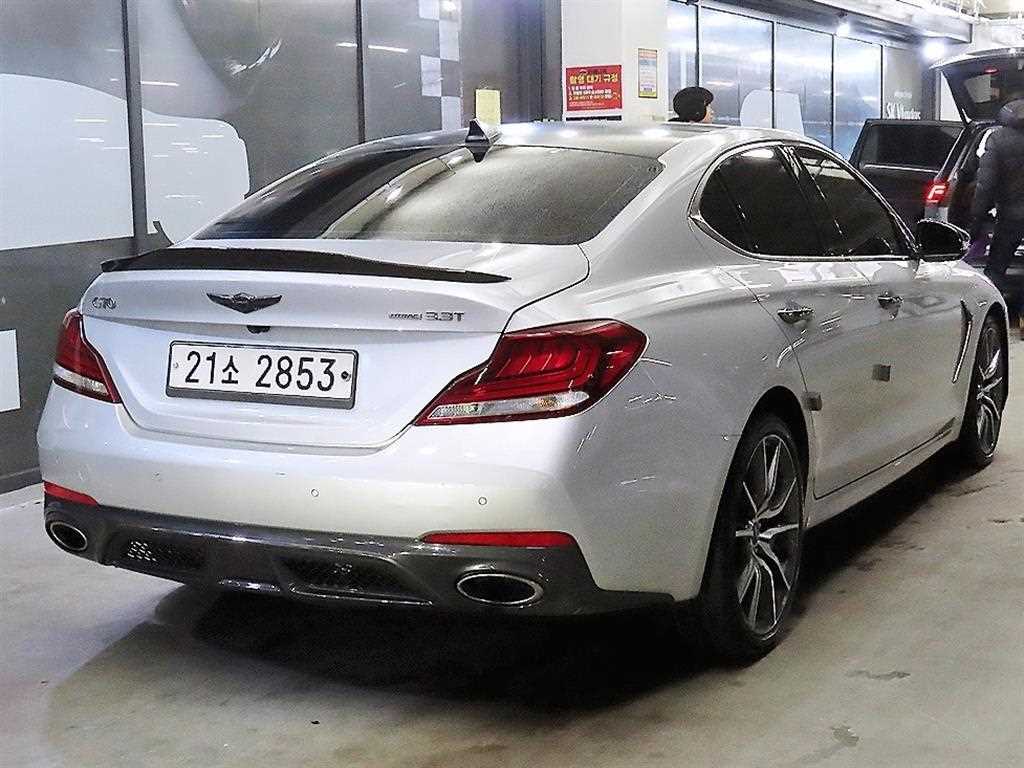 Genesis G70 - Vista 4