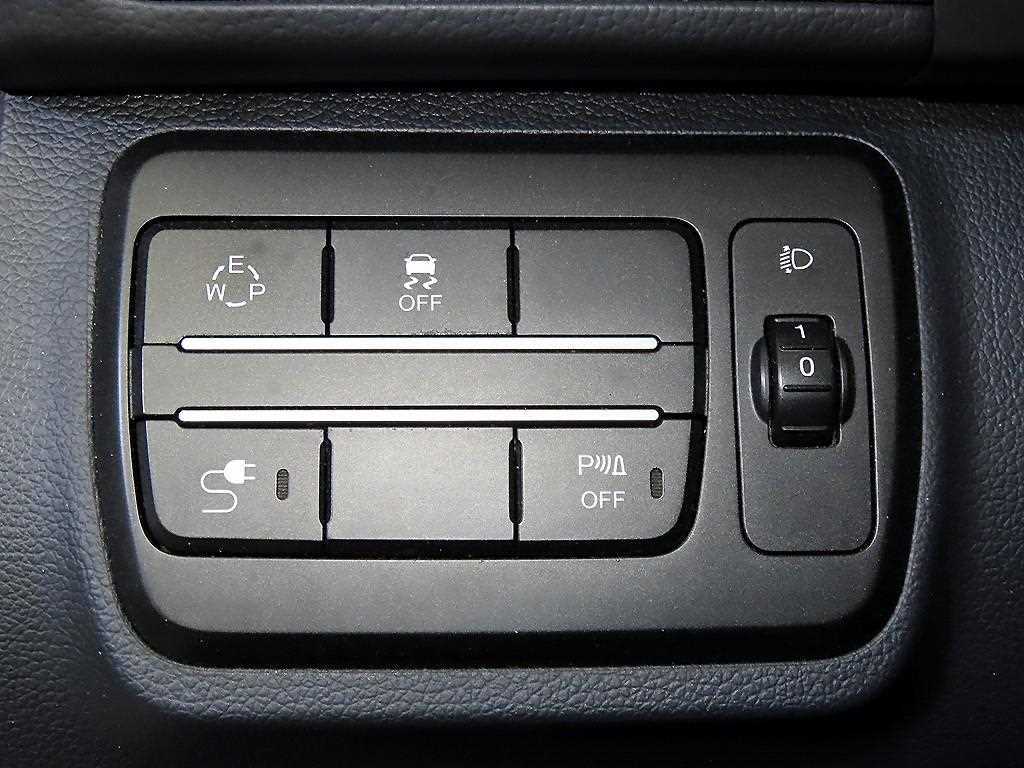 Ssangyong Tivoli 2017 Blanco - Importación desde Corea - HF Imports Iquique - Foto 14