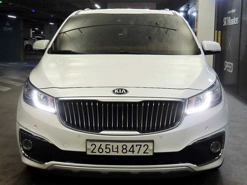 KIA Carnival - Vista 2