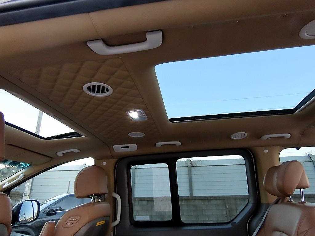 HYUNDAI Staria 2023 Blanco - Importación desde Corea - HF Imports Iquique - Foto 16