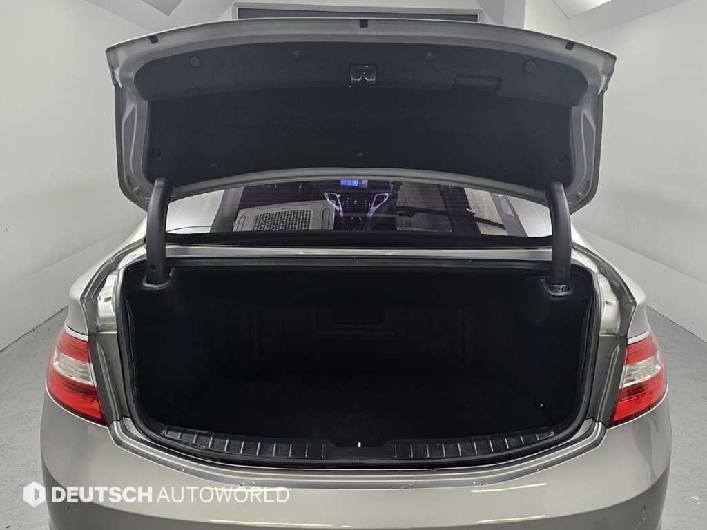 HYUNDAI Grandeur 2012 Gris - Importación desde Corea - HF Imports Iquique - Foto 20