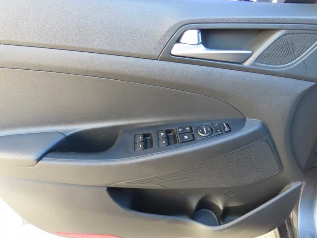 HYUNDAI Tucson - Vista 7