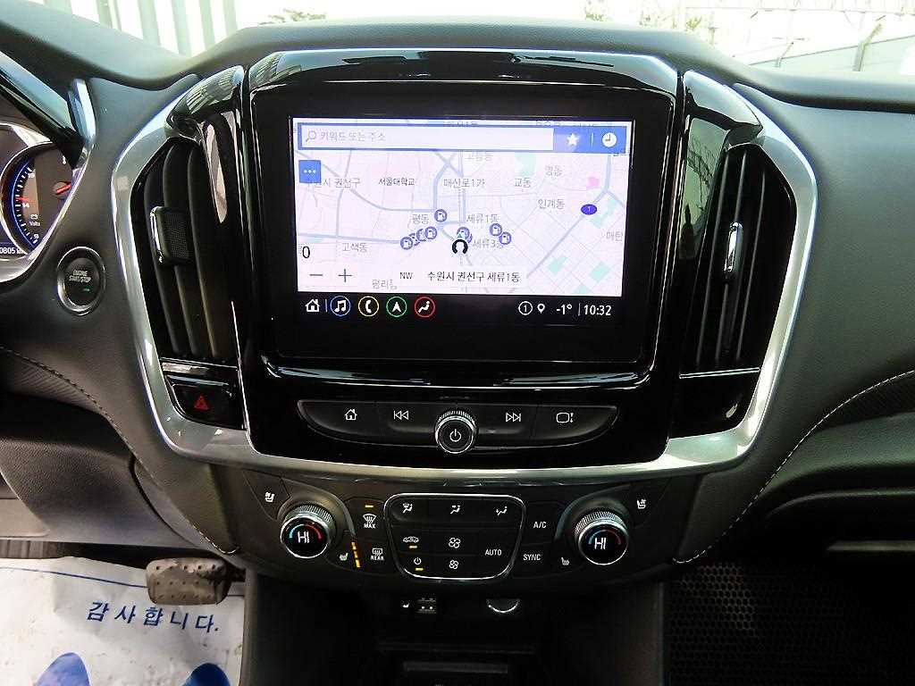 Chevrolet Travers - Vista 12