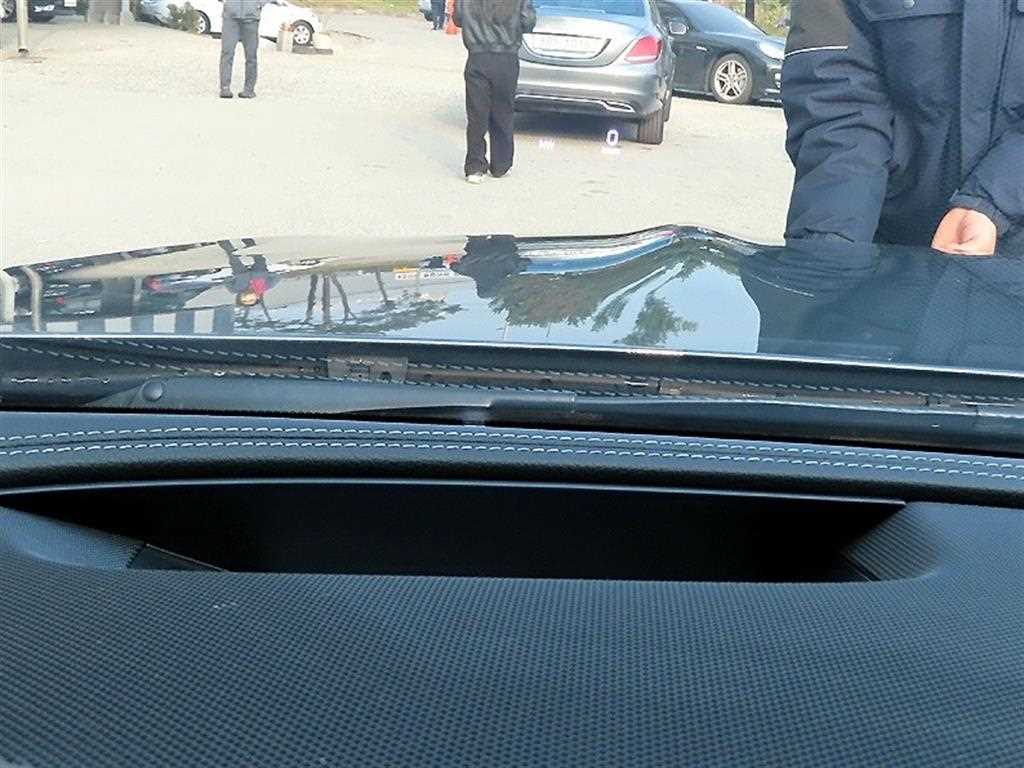 Mercedes Benz E class - Vista 10