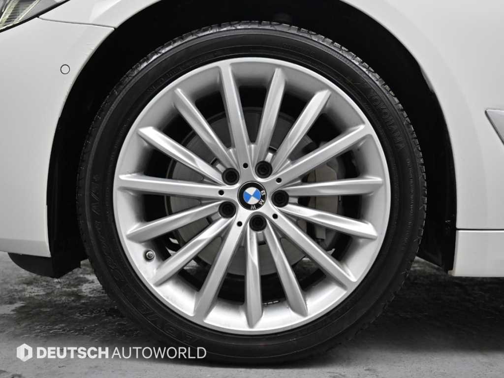 BMW 5 Series - Vista 5