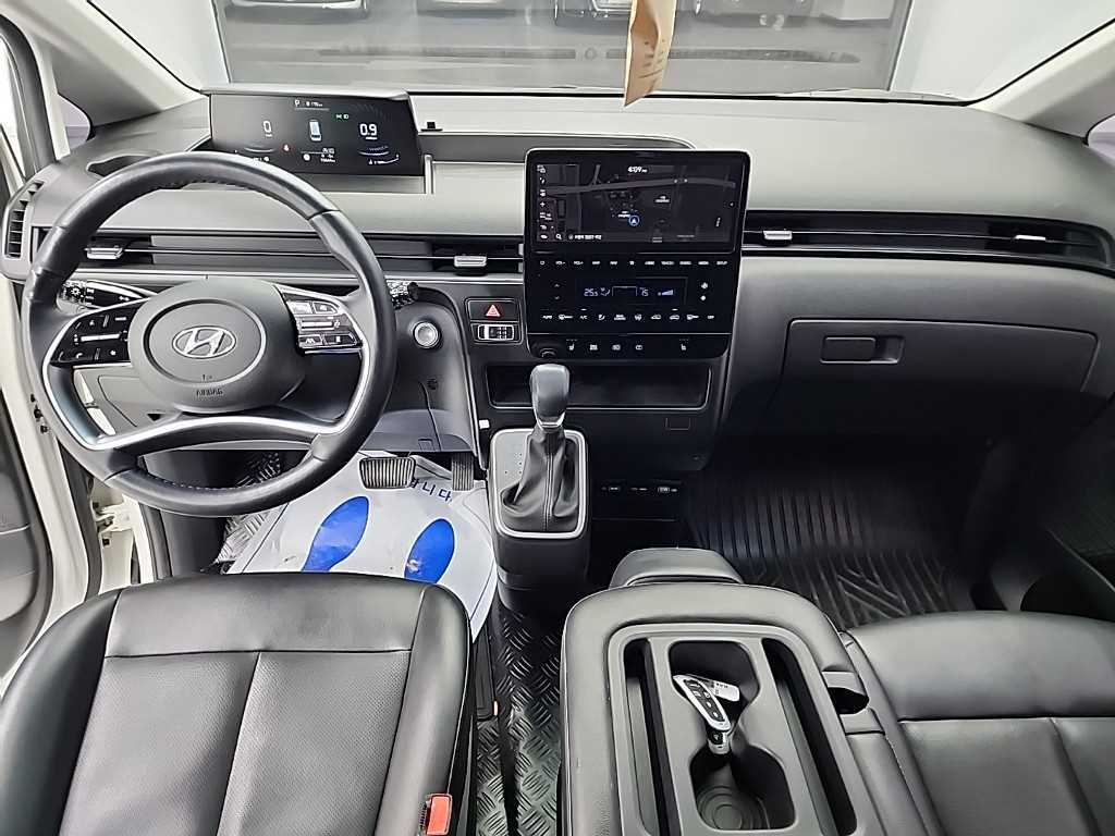 HYUNDAI Staria - Vista 7