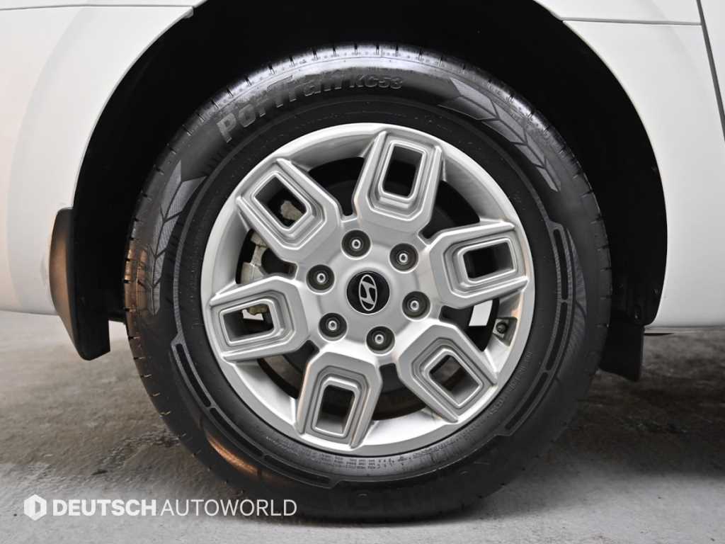 HYUNDAI Staria - Vista 5