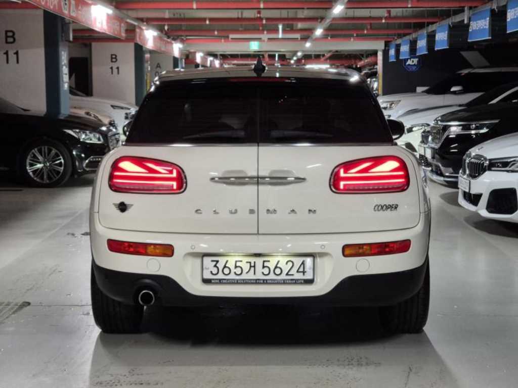 Mini Clubman - Vista 4