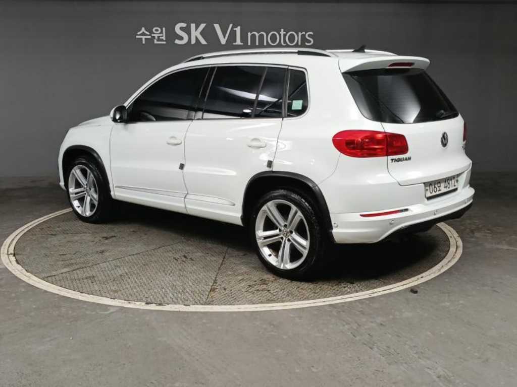 Volkswagen Tiguan - Vista 4