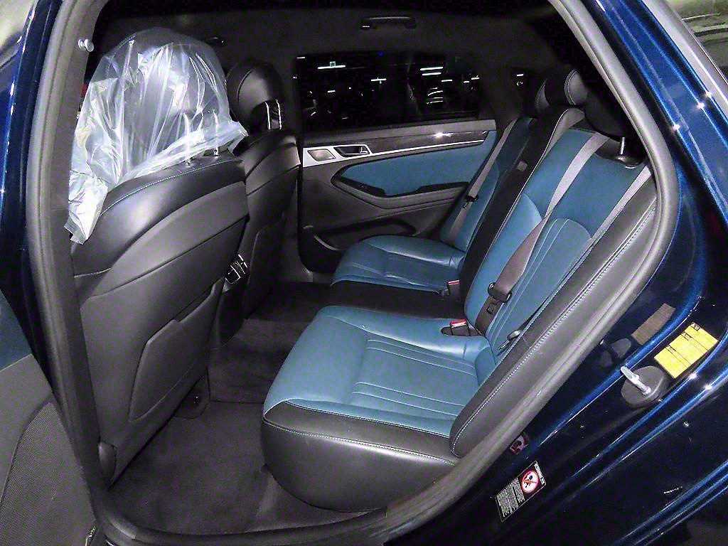 Genesis G80 - Vista 7